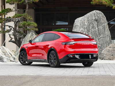 Luxeed R7 Фото №6